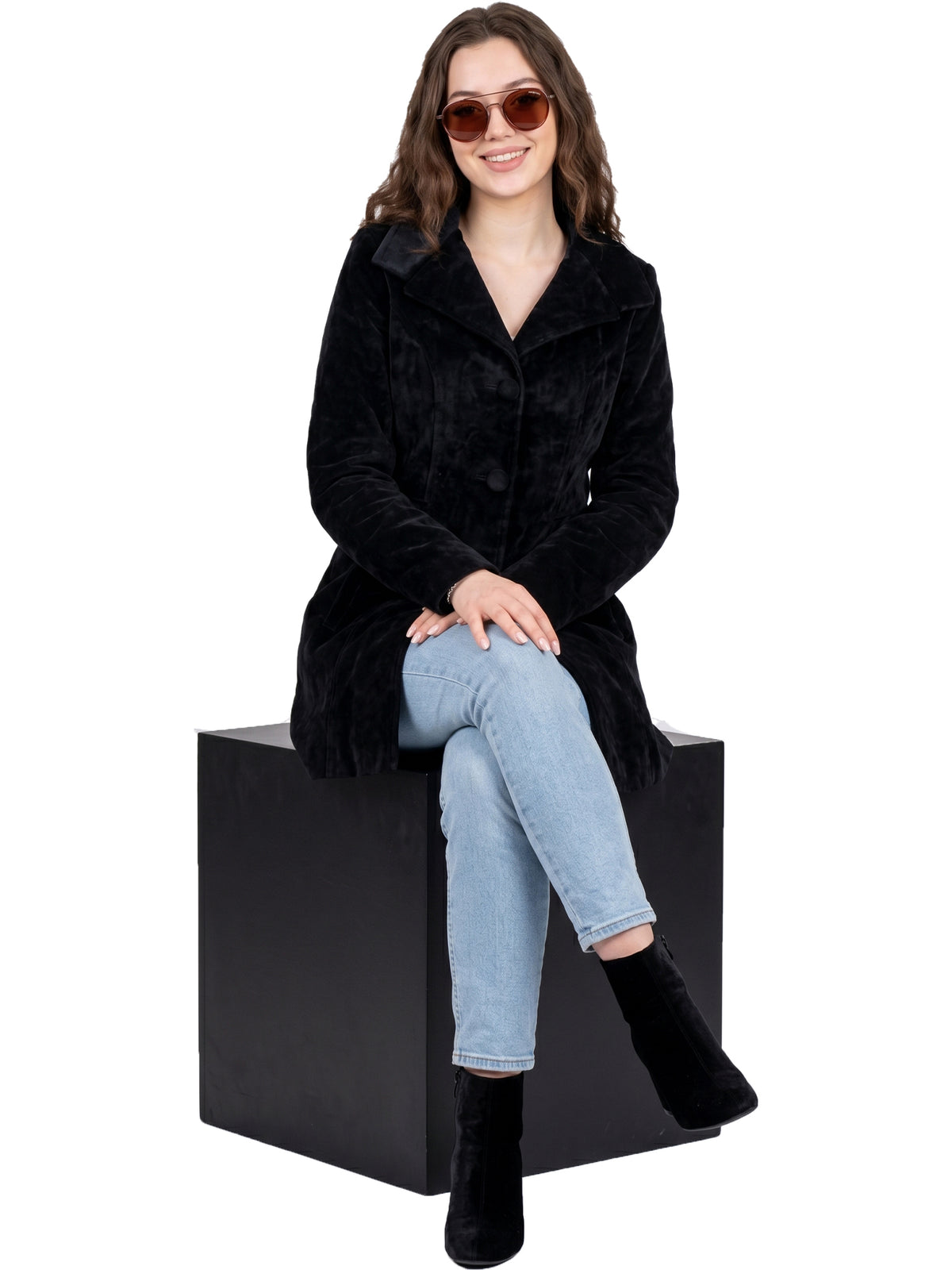 Leather Retail Long Winter Wear Velvet Jacket For Women's