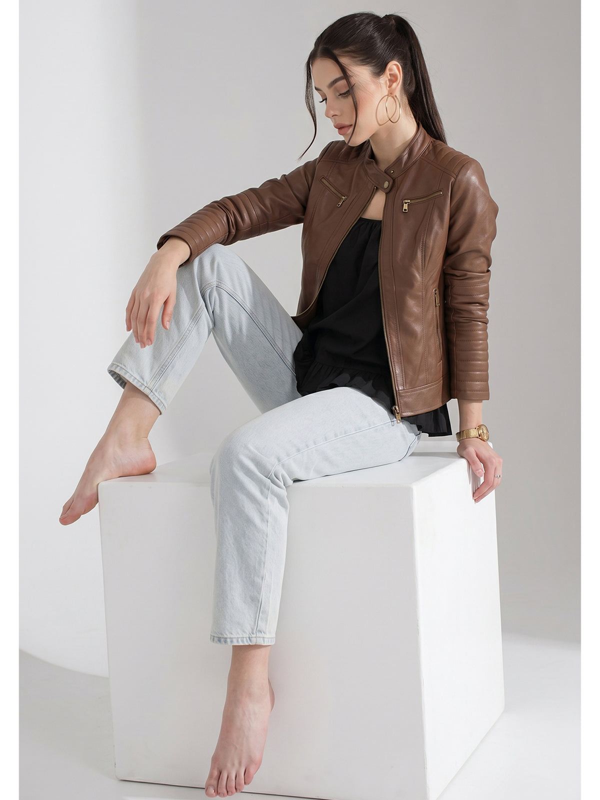 Leather Retail Full Sleeve Solid Jacket for Women's